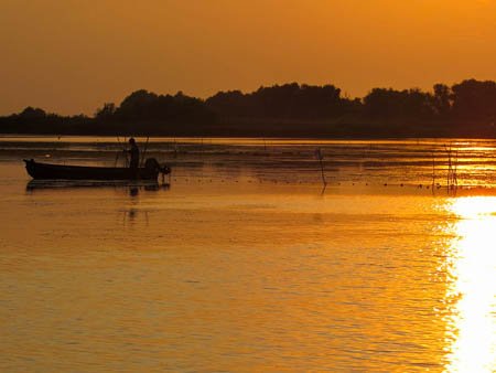 Pescar pe lacul Bogdaproste