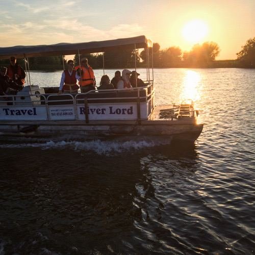 Excursia de trei zile în Delta Dunării cu catamaranul